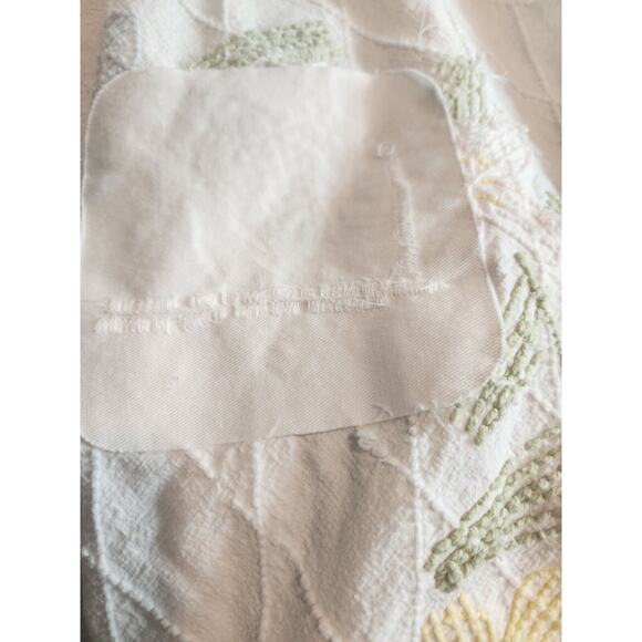 Vintage MCM Chenille Bedspread Coverelet Cottage Farmhouse 112x76 Floral - Picture 9 of 10